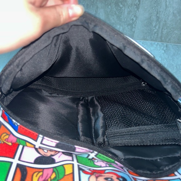 Disney traveler backpack like new ! - Picture 7 of 9
